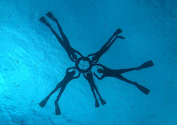 八丈島の海でシュノーケリング！！