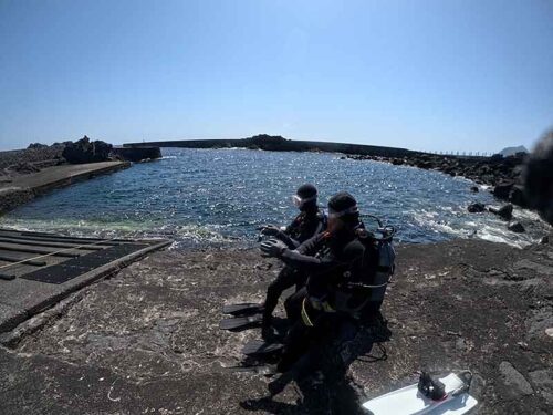 水面少しバシャバシャしてるが八重根の海へ行きまして