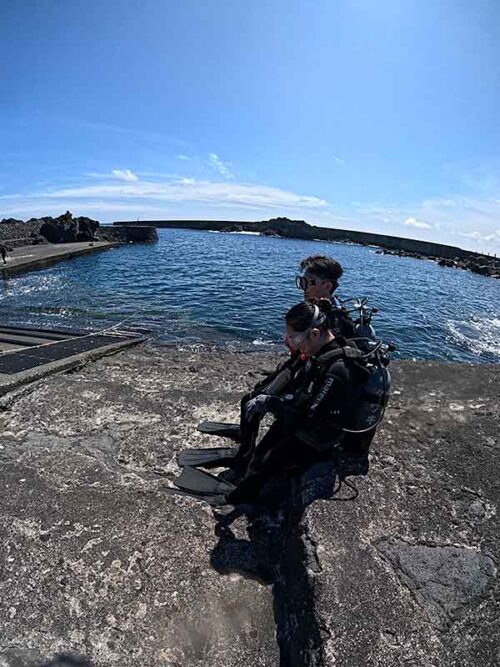 概ね凪いでた八重根の海へ行きまして