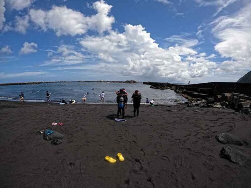 少しうねりは残るが概ね落ち着く底土の海で