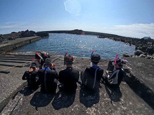 水面少しパシャつくが八重根の海へ行きまして