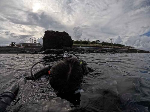 浅いところでゆっくり海に慣れて頂き