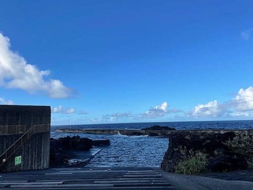 朝の八重根