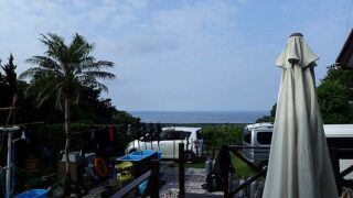 早めのうちは青空あるが次第に雲が広がってきていた7/5の八丈島