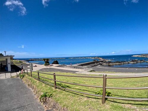 手前の方は落ち着いていた底土の海へ行きまして