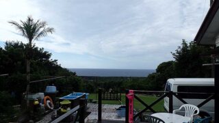 早めのうちは雲は多いが次第に青空広がってきていた10/1の八丈島